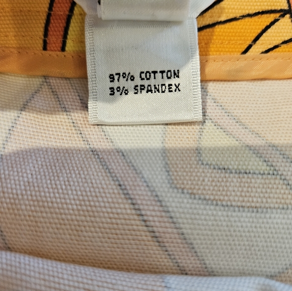 Retro, Mod print mini skirt. PETITE size - Picture 4 of 6